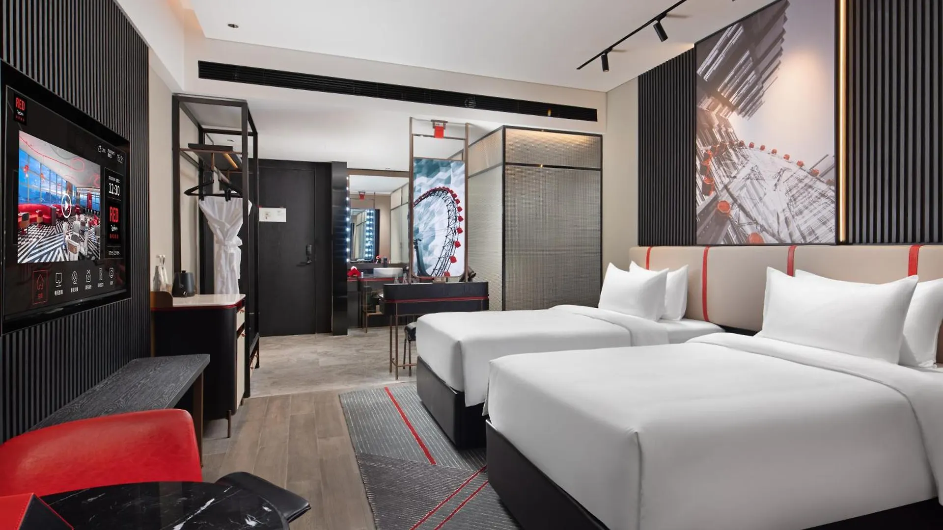 Radisson Red Hotel Zhuhai Gongbei Port