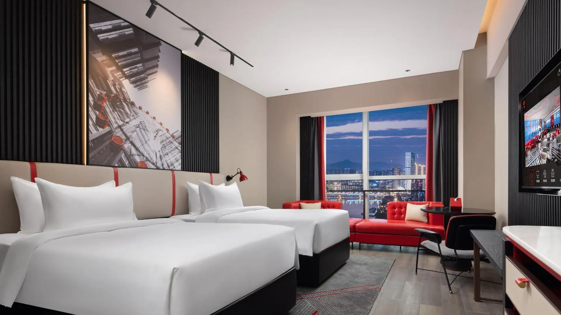 Radisson Red Hotel Zhuhai Gongbei Port
